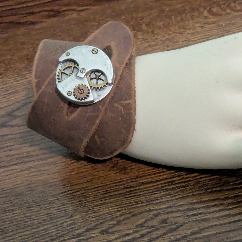 Steampunk ROUND "Gears" asymmetrical Brown Leather